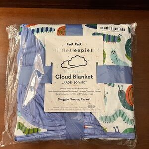 NWT Little Sleepies Inchin Along Cloud Blanket
